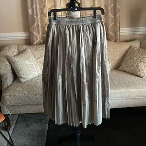NWT Adidas Pleated skirt